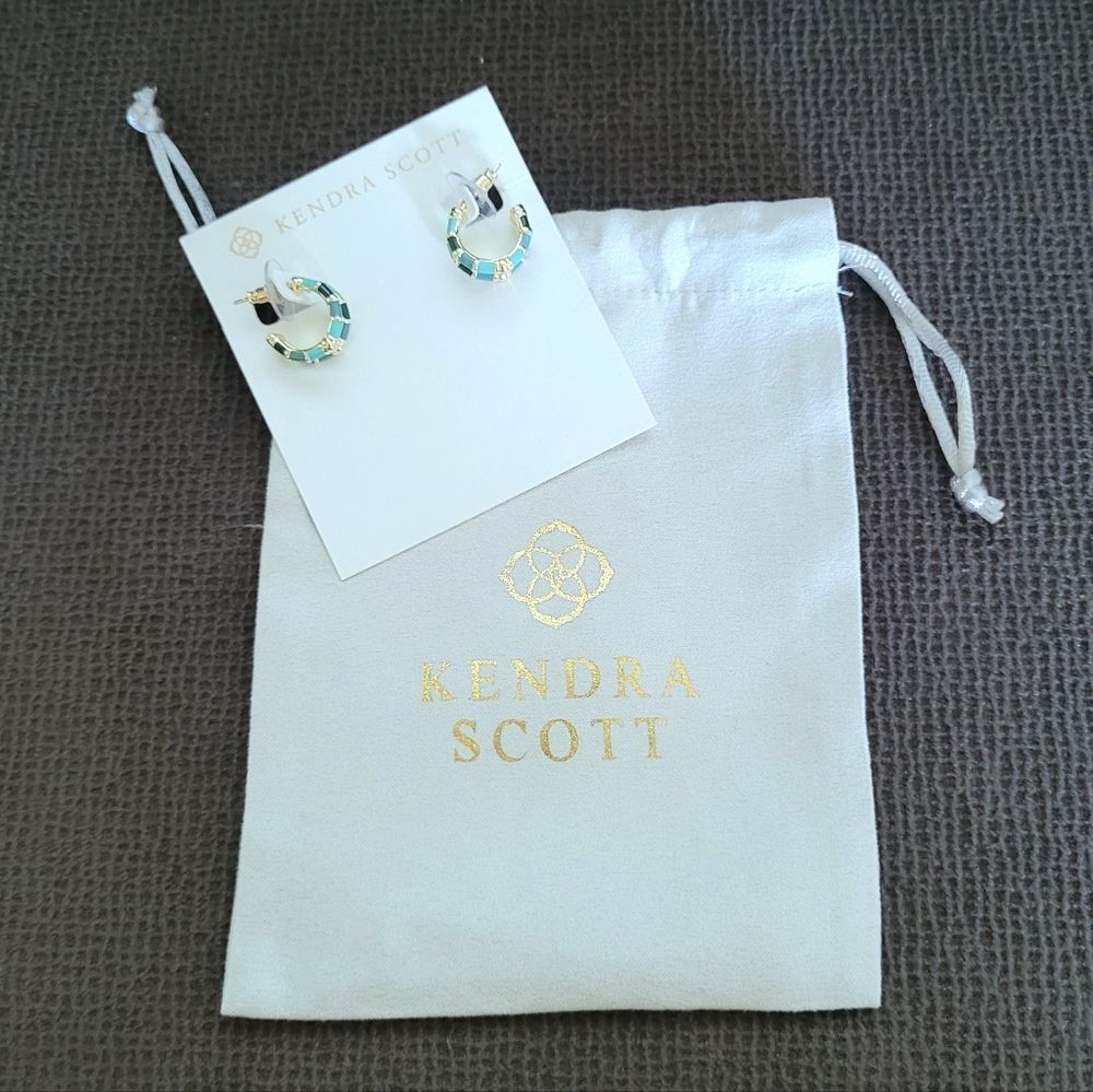 Kendra Scott "Essie" Gold💛 and Sea🌊 Green💚 Mix Huggie🤗 Earrings - NWT - Picture 14 of 16